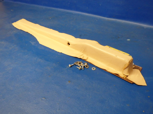 2415003-1 Cessna - ARMREST SUPPORT ASSEMBLY LH (Plastic cracked in several places - See photos)