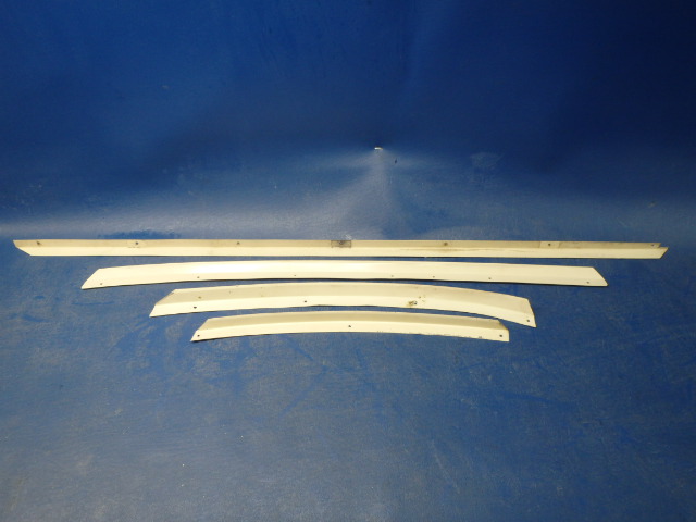 NPN Piper - Retainer Set-Left Front Window