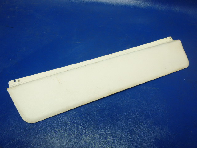 0515010-10 Cessna - TRAY SHOULDER HARNESS STORAGE