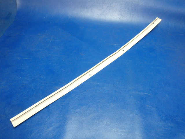0511297 Cessna - Channel-Upholstery Retainer