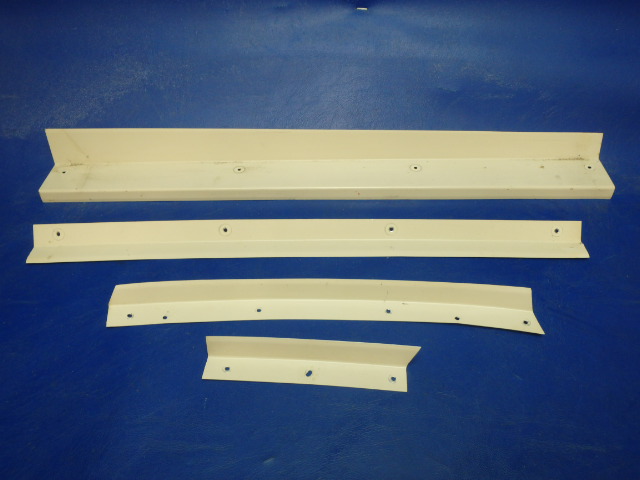SET Piper - RETAINER - Rear window left LH