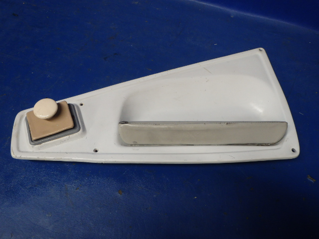 68484-01 Piper - PAN - Armrest w/Pad &amp; Ash Tray