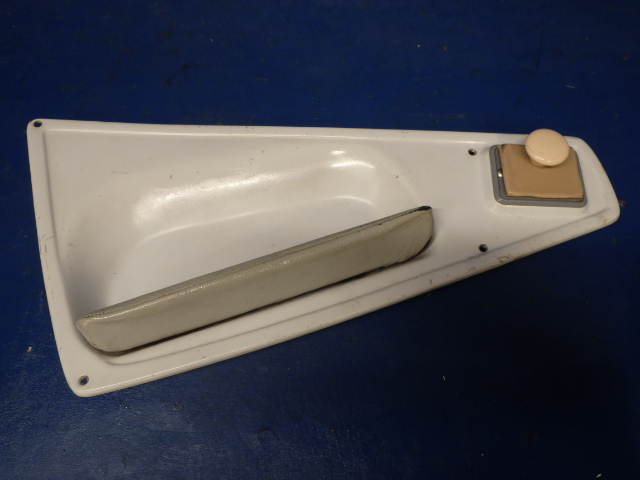 68484-00 Piper - PAN - Armrest w/Pad &amp; Ash Tray