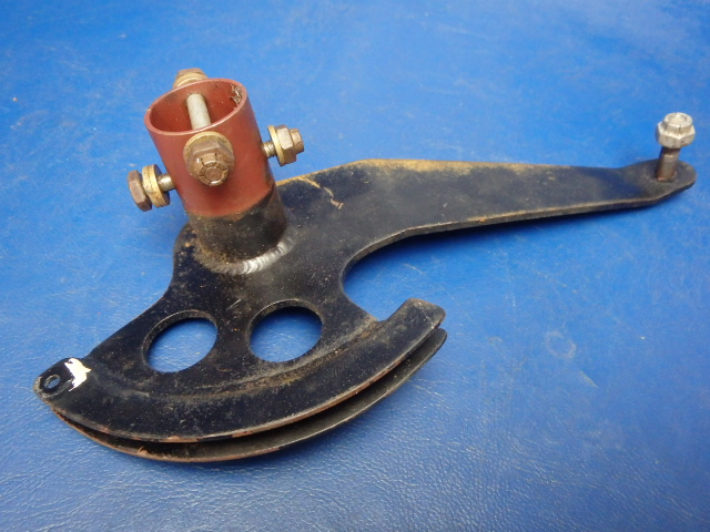 0760686-2 Cessna - Arm-RH Control Wheel