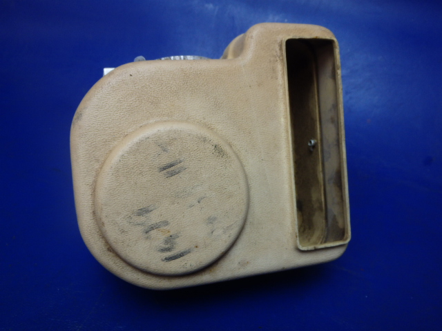 77935-03 Piper - Box-Air Vent Right