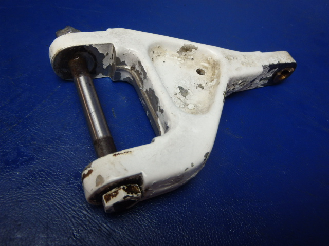 20735-03 Piper - LINK - Main or nose gear torque