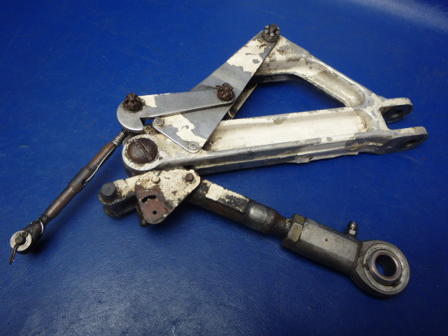 67025-05 Piper - LINK - Main Gear Truss LH