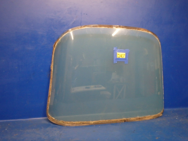 0711675-15 Cessna - Window-Rear(Tinted Green) Crazed See Photos