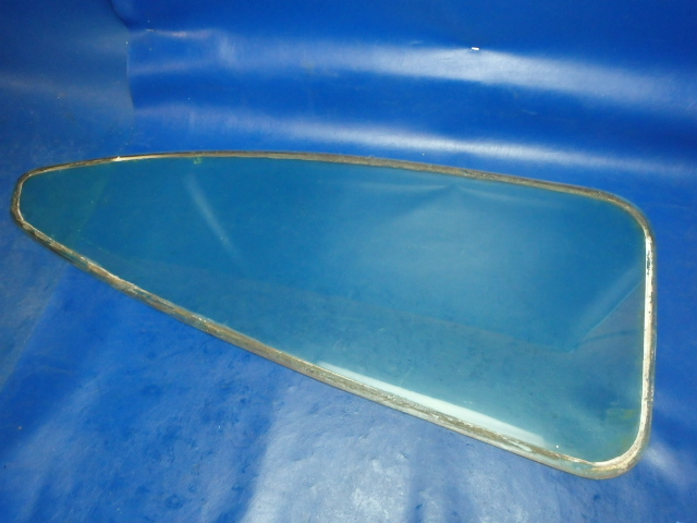 0711675-14 Cessna - Window-RH Side(Tinted Green)