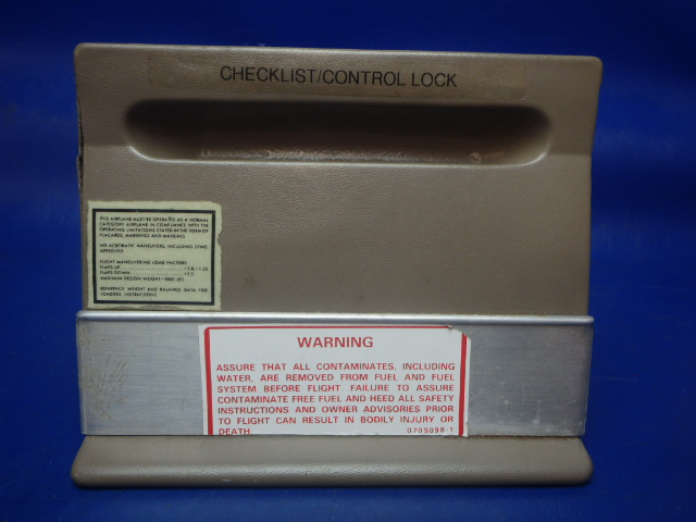 0713777-3 Cessna - Door - Map Compartment - Glove Box