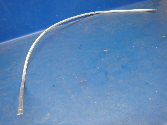 63142-51 Piper - TRIM STRIP - Door frame top front