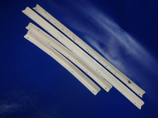NPN Piper - Retainer Set-Left Center Window