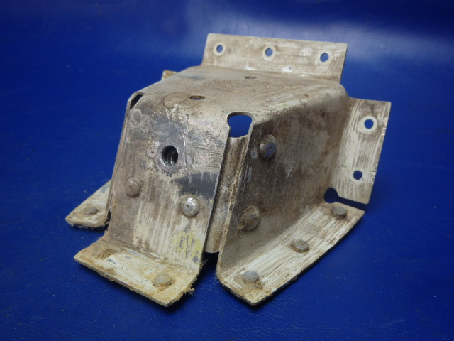 0711632-1 Cessna - Support-Rear Seat WEU 0711632-7