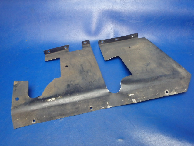 0513058-1 Cessna - SHIELD-RUDDER BAR RH (cracked)