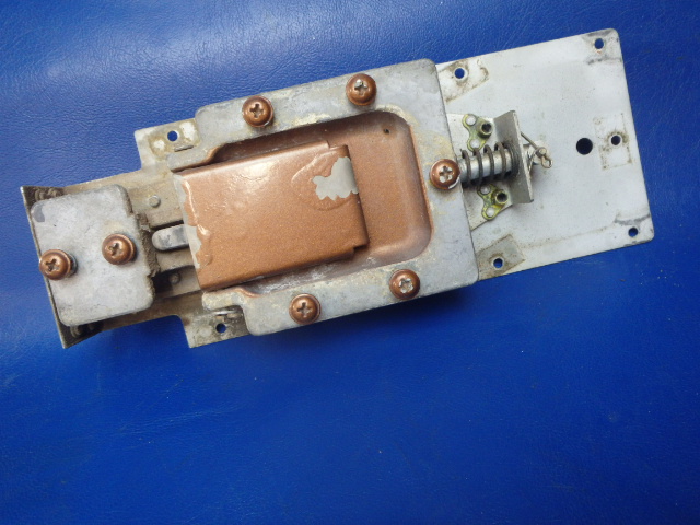 0413387-2 Cessna - LATCH ASSEMBLY- RH DOOR