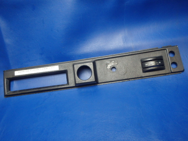 NPN Piper - Instrument Panel Cover - Center RH(CRACKED)