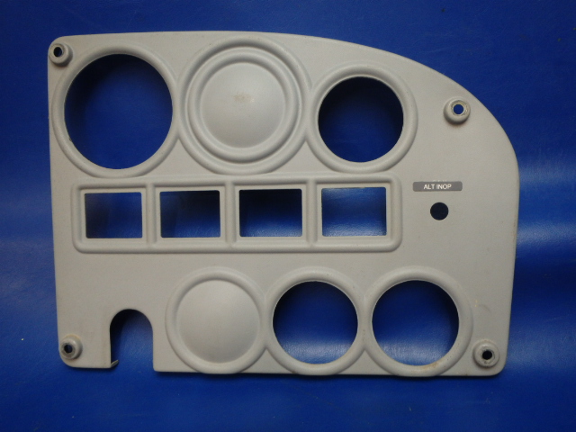 0513319-4-418 Cessna - COVER-ENGINE INSTRUMENTS ( Grey )