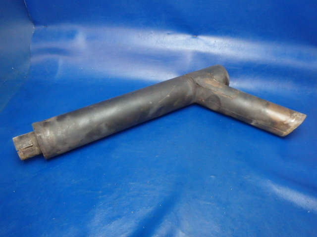 67517-00 Piper - MUFFLER ( Tail pipe damage see details )