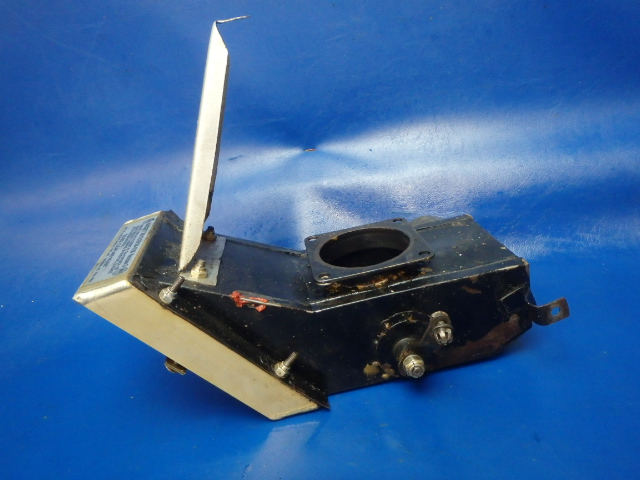 628122 Cessna - CARBURETOR AIR INTAKE HOUSING ASSEMBLY