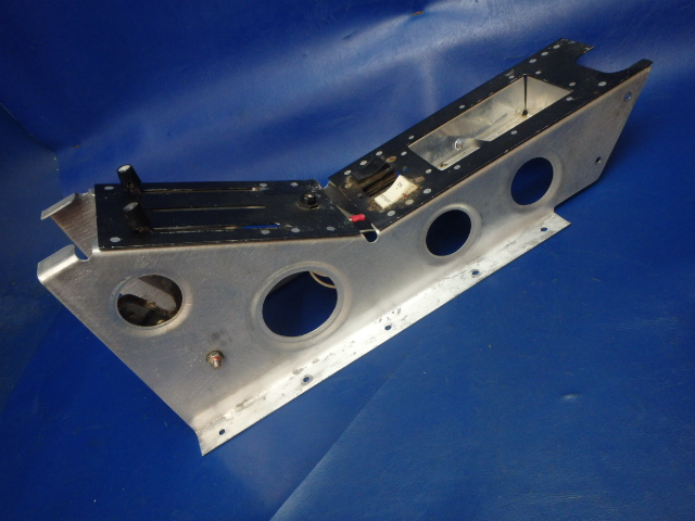 37556-00 Piper - CONTROL ASSEMBLY - Heater and selector valve lever cover (See Details)