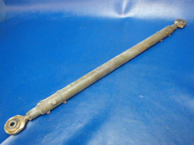 5045213-3 Cessna - Tube-Push/Pull Outboard
