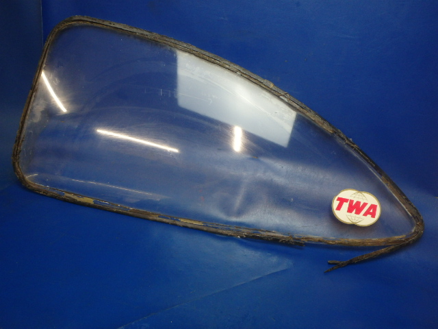 0512030-13 Cessna - WINDOW-SIDE LH