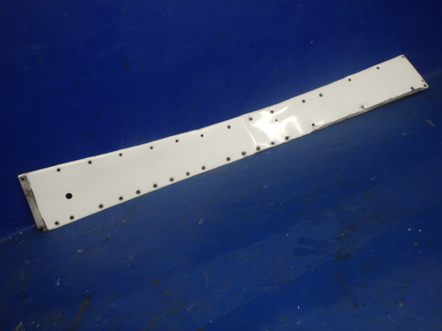 0800056-36 Cessna - Fillet-Center Lower RH