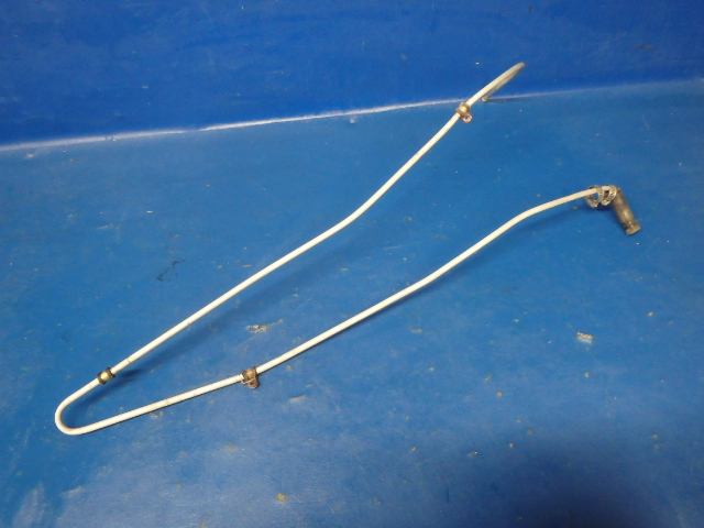 62060-01 Piper - VENT TUBE - Right (with bead)