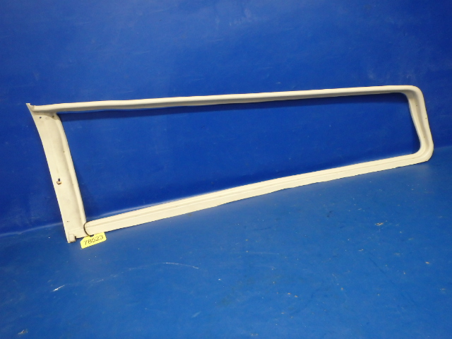 0811277-6 Cessna - TRIM-PICTURE WINDOW (RH)