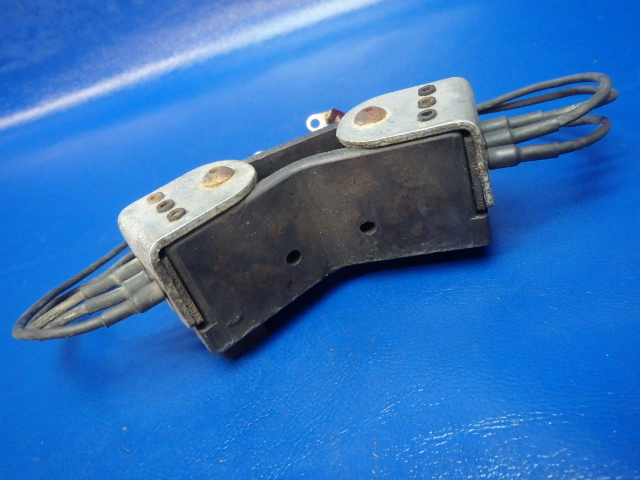 NPN Cessna - Brush Block-Propeller De-ice
