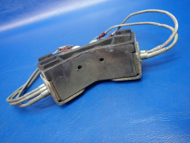 NPN Cessna - Brush Block-Propeller De-ice