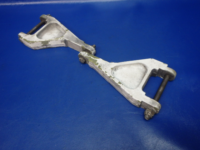 67012-00 Piper - LINK. ASSEMBLY - Landing gear torque (Upper and Lower)