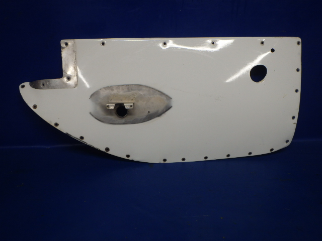 0823413-32 Cessna - FAIRING RH - LOWER TIP TANK w/0823403-2 SUPPORT - VENT SHIELD