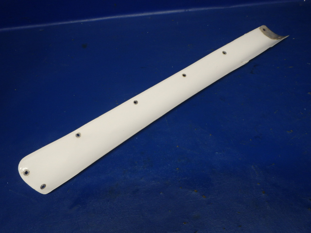 5023000-6 Cessna - COVER RH- UPPER WING TIP