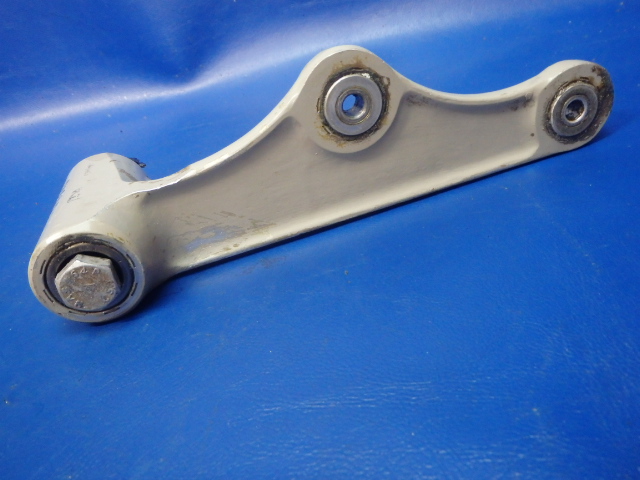 0841104-4 Cessna - BELLCRANK RH-ROCKER ARM