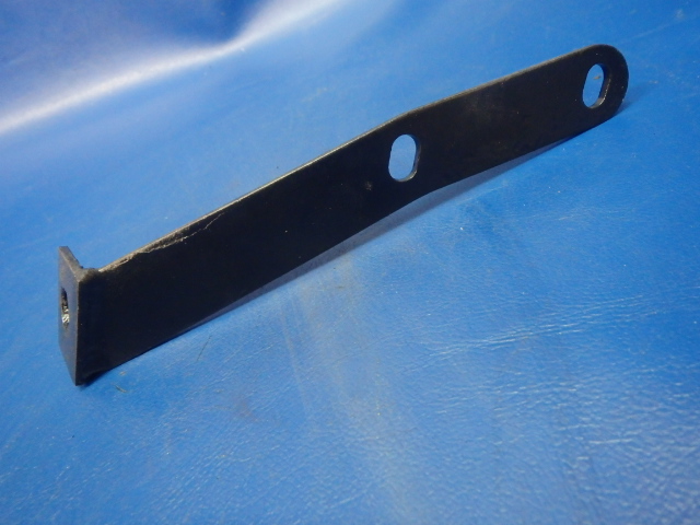 37658-00 Piper - Bracket-Cowl Support Left Engine Outboard Right Engine Inboard