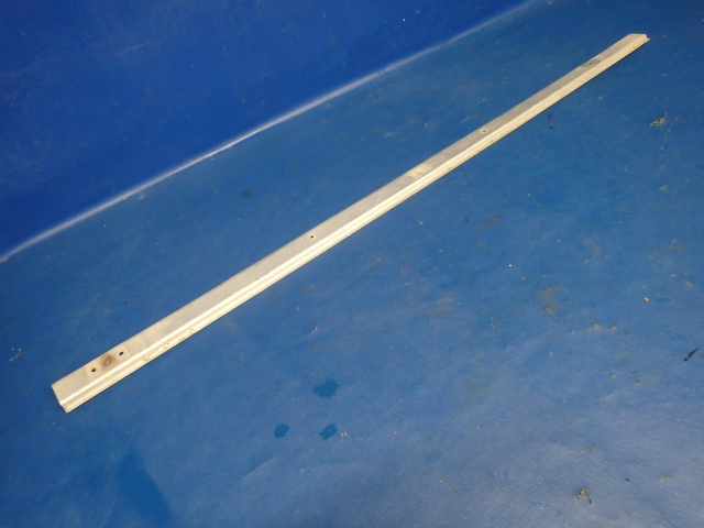69188-03 Piper - Sill-Aft Cabin Door