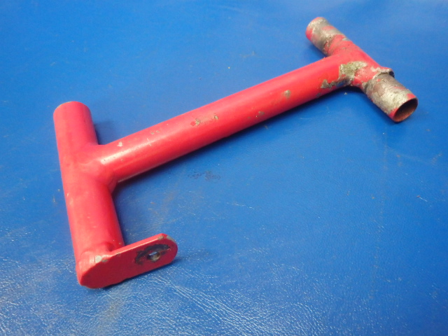 40842-05 Piper - Pedal-Rudder Right