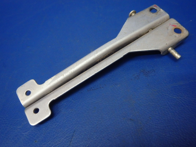 96970-00 Piper - HANDLE - Drain valve fuel Left and Right