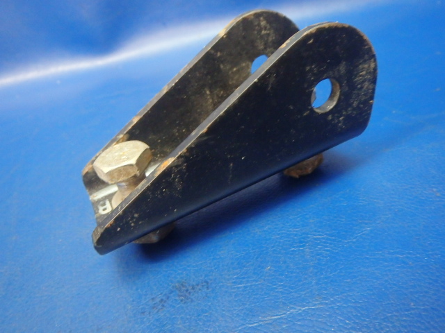 96880-00 Piper - FITTING Seat belt attachment