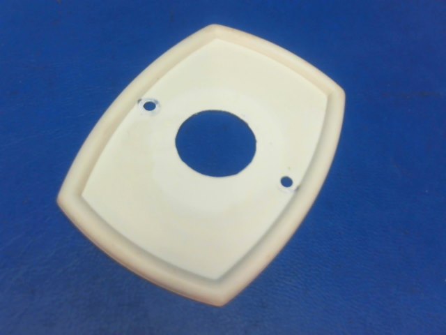 452 813 Piper - Bezel Oxygen Outlet