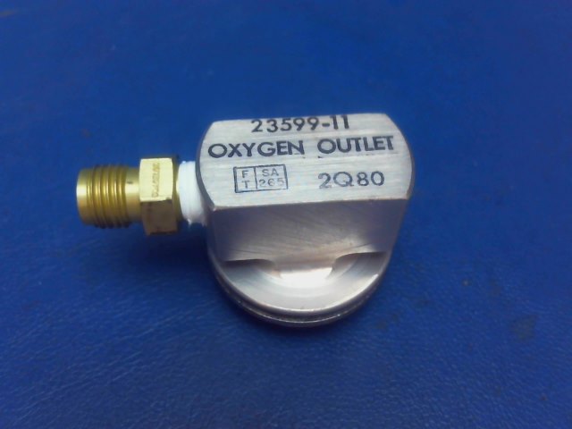 23599-11 Piper - Oxygen Outlet