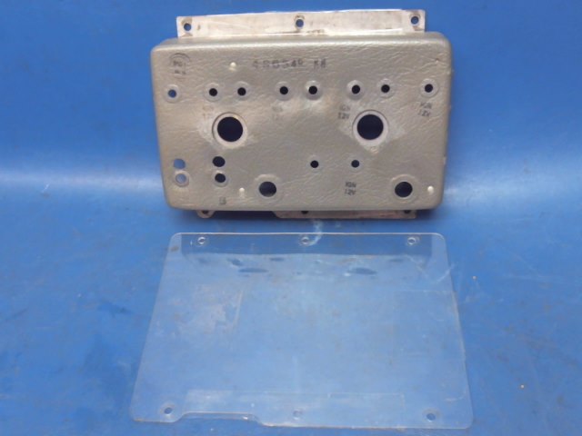 486849 K8 Piper - CLUSTER BOX w/Plastic window cover