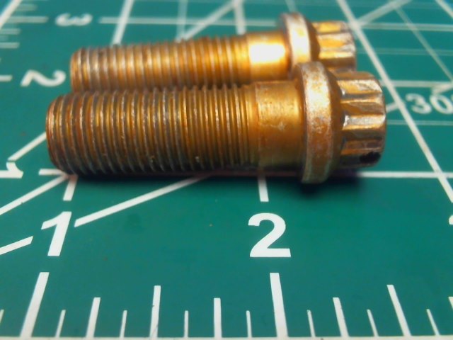 A3208 Hartzell - QTY(2) BOLT7/16-2012 POINT