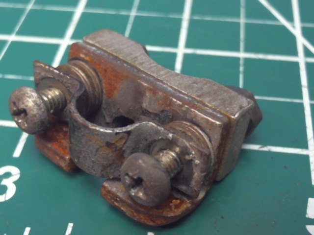 NPN Piper - Lug Clamp-Control Cable Support