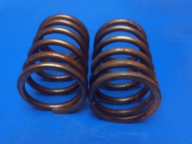 LW-11800 Lycoming O-235 - Spring-Valve Outer(QTY 2)