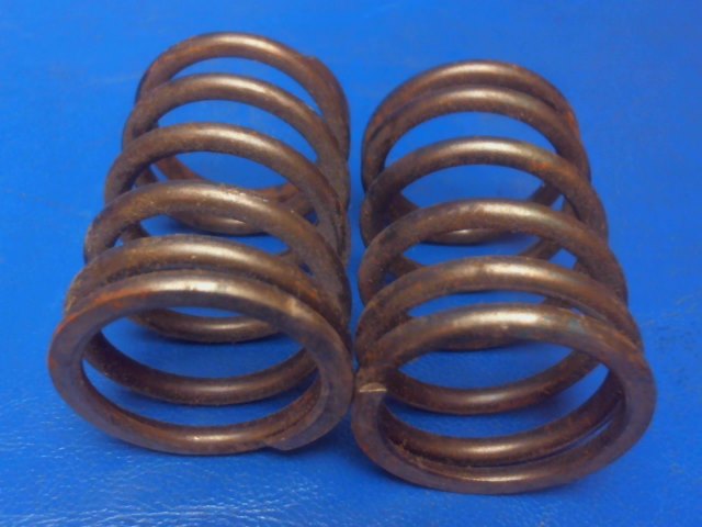 LW-11800 Lycoming O-235 - Spring-Valve Outer(QTY 2)