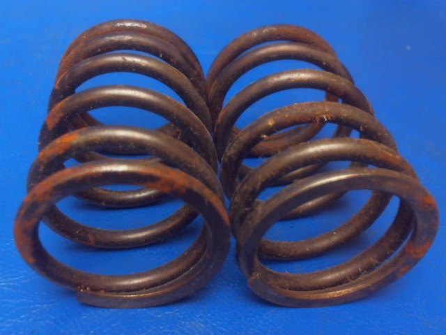 LW-11800 Lycoming O-235 - Spring-Valve Outer(QTY 2)