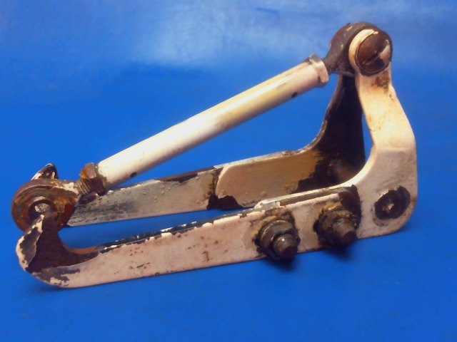 5041019-14 Cessna - Hook-Uplock Forward &amp; Aft RH