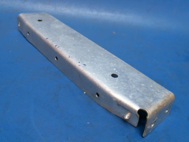 0511496-1 Cessna - BRACKET - Fwd door post (See Details)